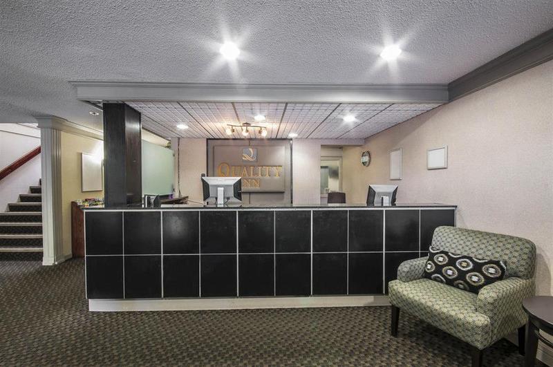 Art Infiniti Hotel Pitt Meadows Exterior photo