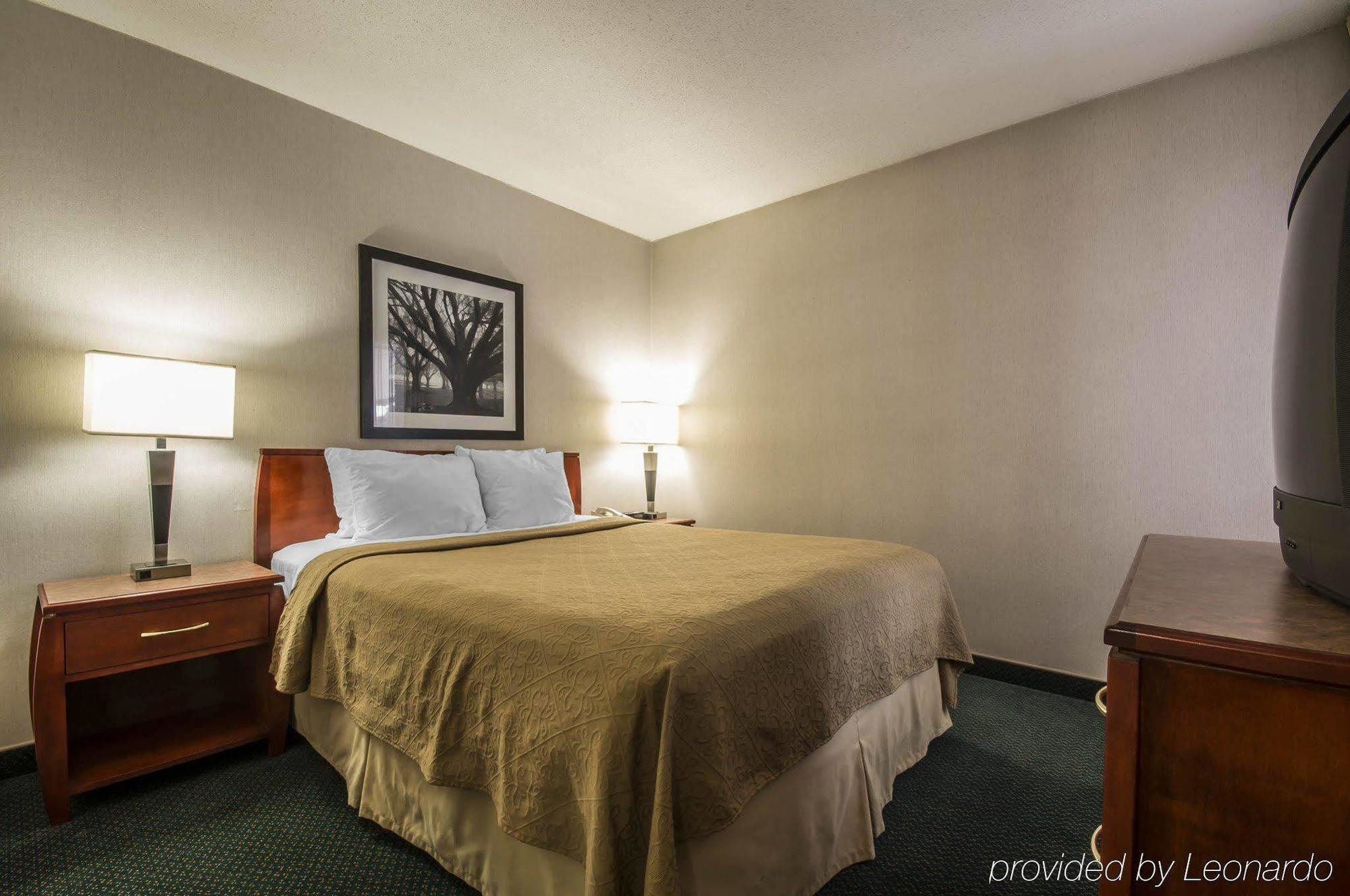 Art Infiniti Hotel Pitt Meadows Exterior photo