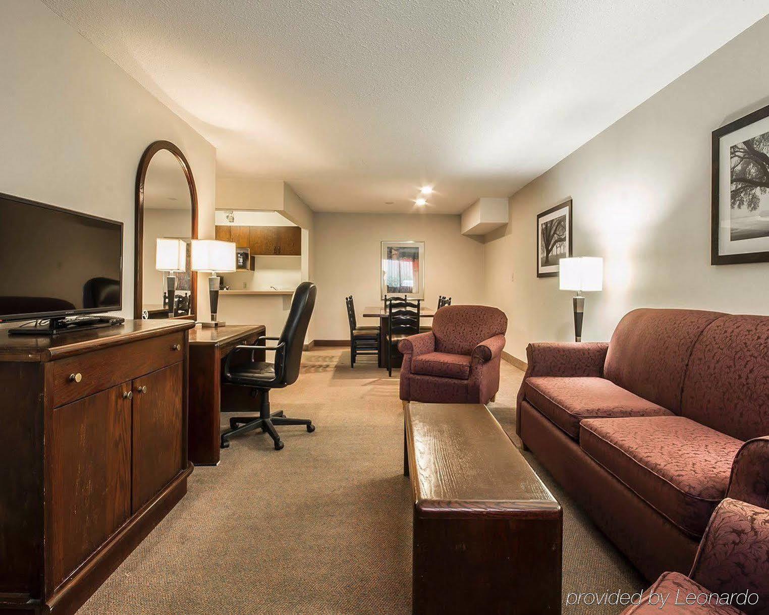 Art Infiniti Hotel Pitt Meadows Exterior photo