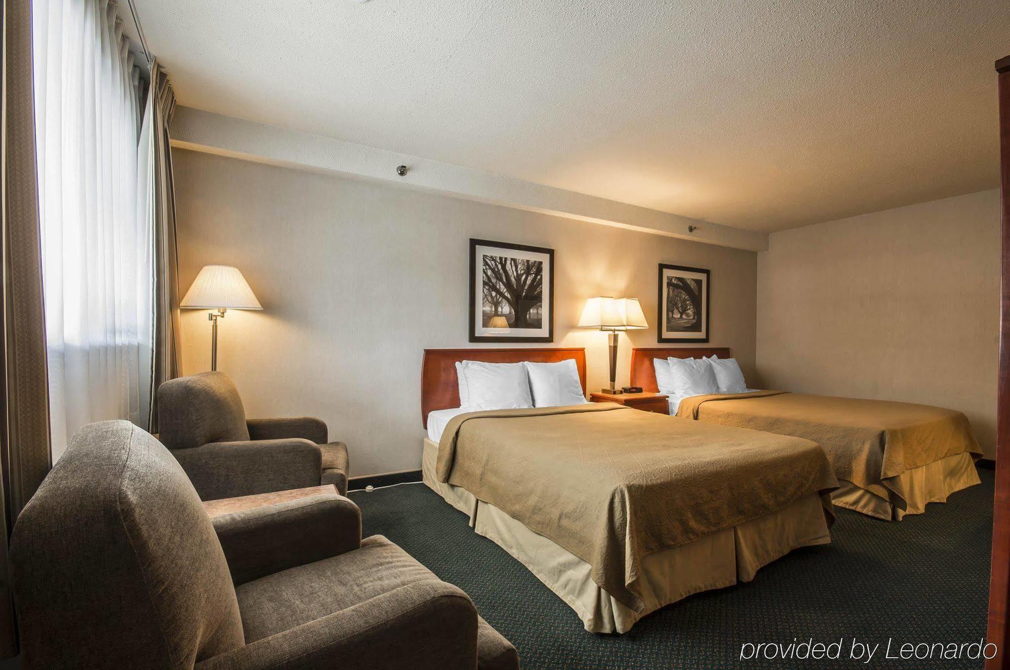 Art Infiniti Hotel Pitt Meadows Exterior photo