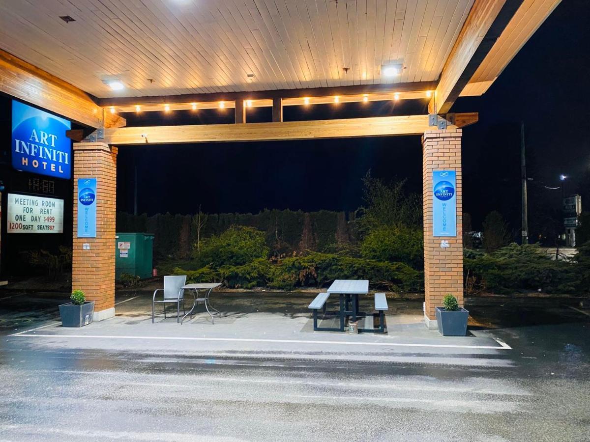 Art Infiniti Hotel Pitt Meadows Exterior photo